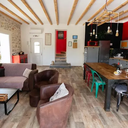 Holiday home Chantelauze *
